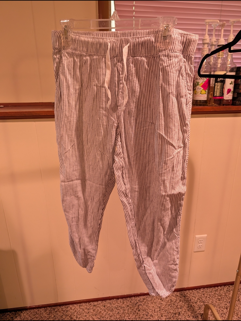 Eddie Bauer white cropped linen pants